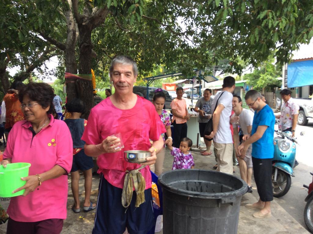 The Little Lopburi Village מראה חיצוני תמונה