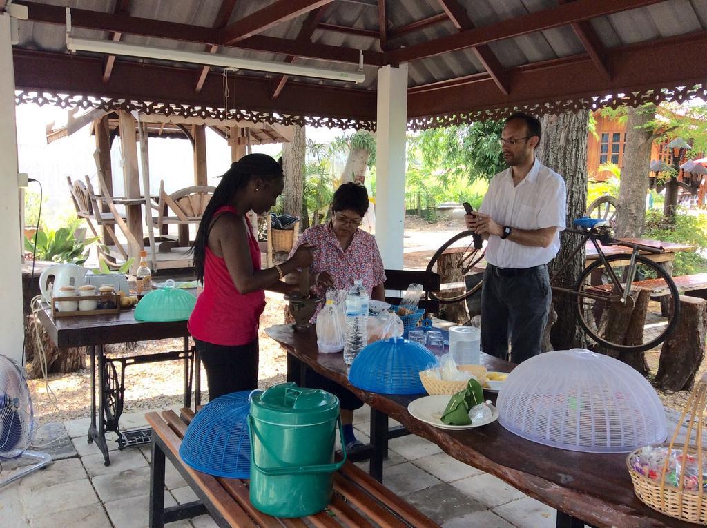 The Little Lopburi Village מראה חיצוני תמונה