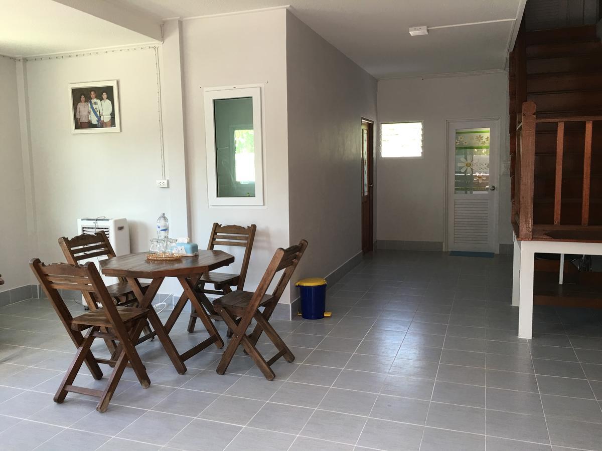The Little Lopburi Village מראה חיצוני תמונה